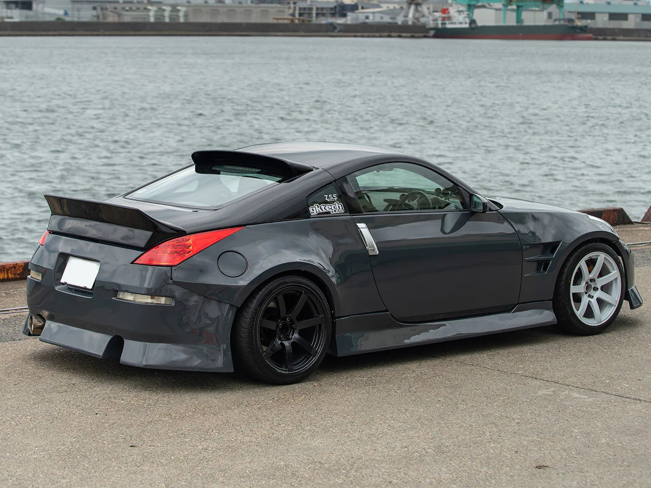 NISSAN 350Z Z33 50MM REAR FENDERS (Preorder)