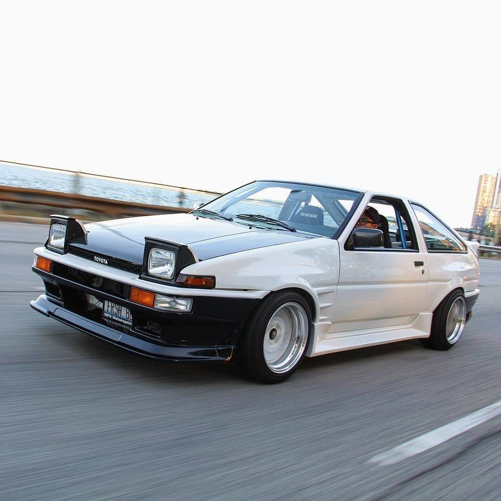 AE86 TRUENO 40mm FRONT FENDERS (DUAL DUCT)