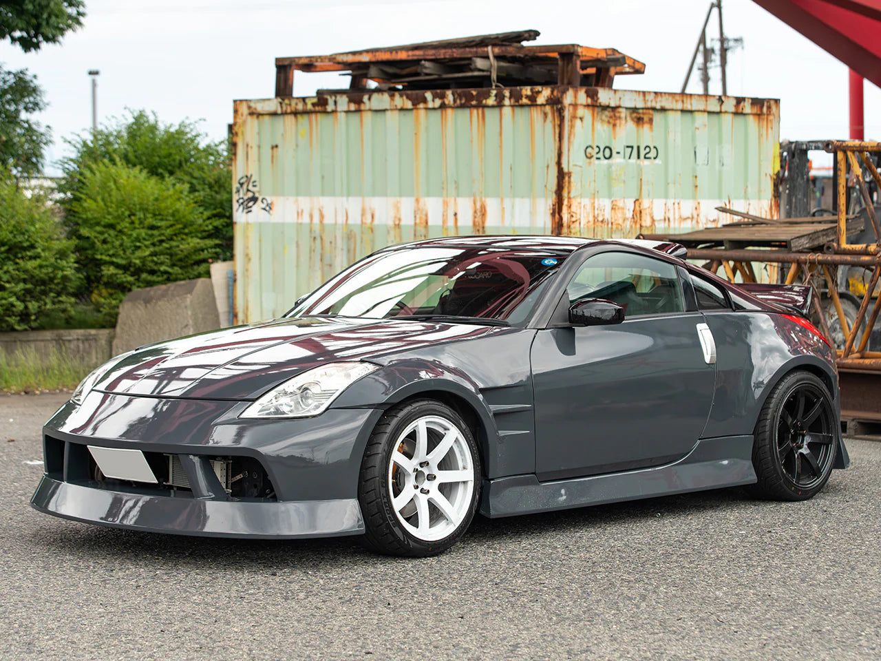 NISSAN 350Z Z33 30MM FRONT FENDERS (Preorder)